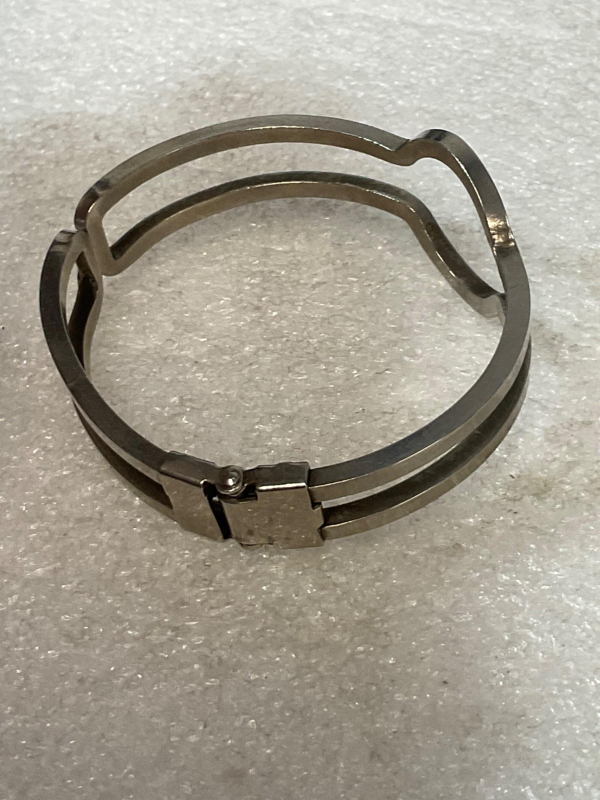 Vintage Modernist Stainless Steel Spring Close Bangle Bracelet 6" Hinged 23.5g - Image 8
