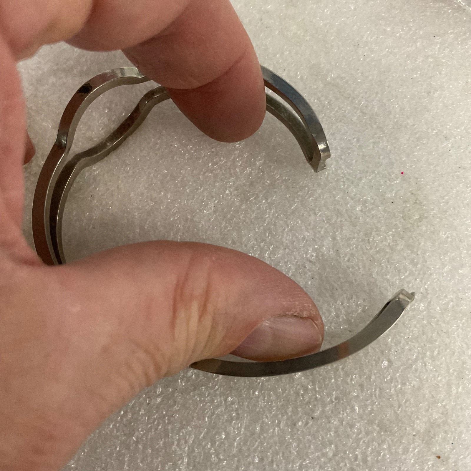 Vintage Modernist Stainless Steel Spring Close Bangle Bracelet 6" Hinged 23.5g - Image 16