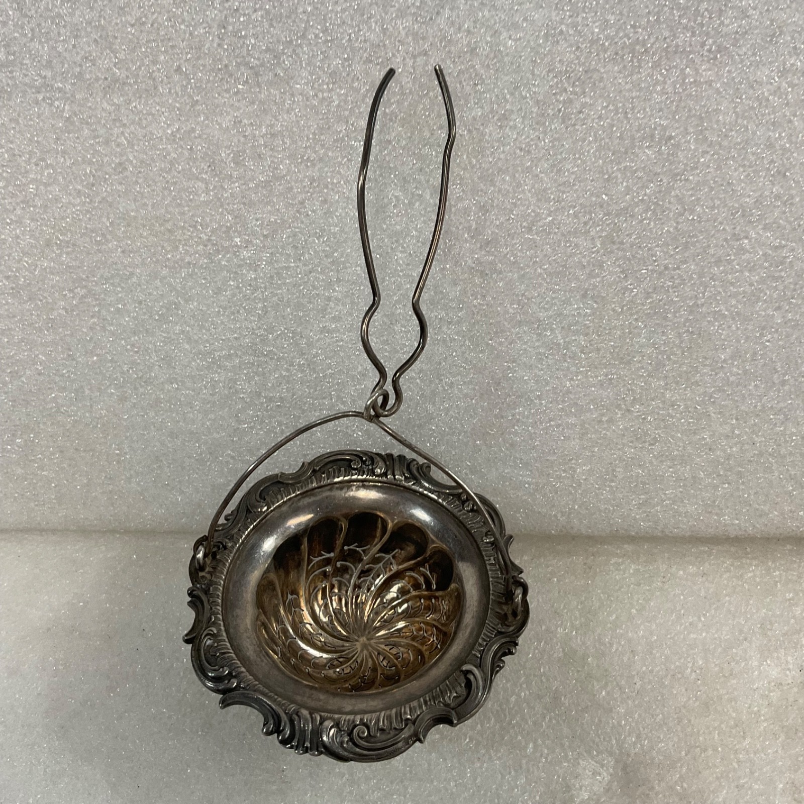 Ornate Silver Tea Strainer Basket with Wire Clip 3 in 32.13g - Image 2