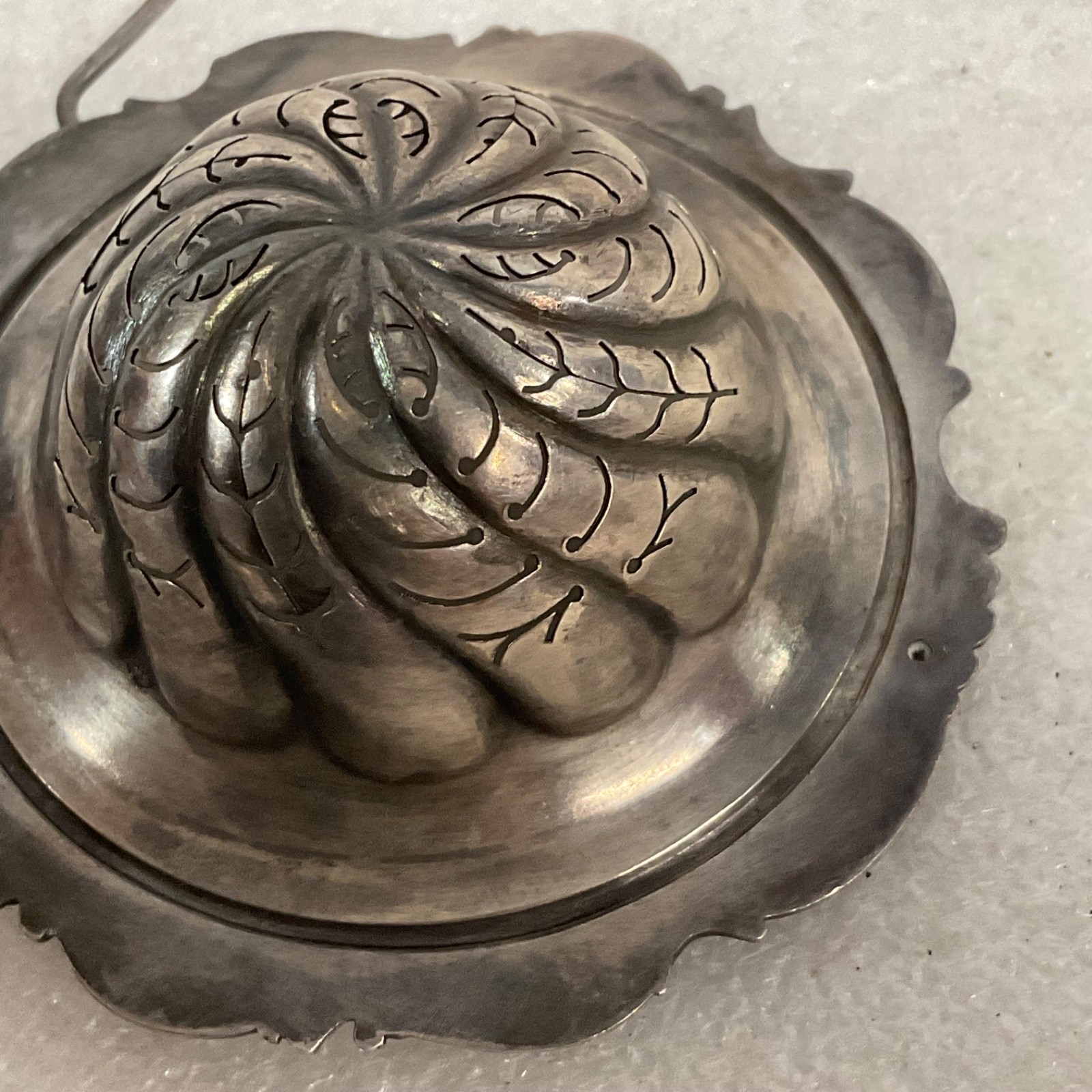 Ornate Silver Tea Strainer Basket with Wire Clip 3 in 32.13g - Image 5
