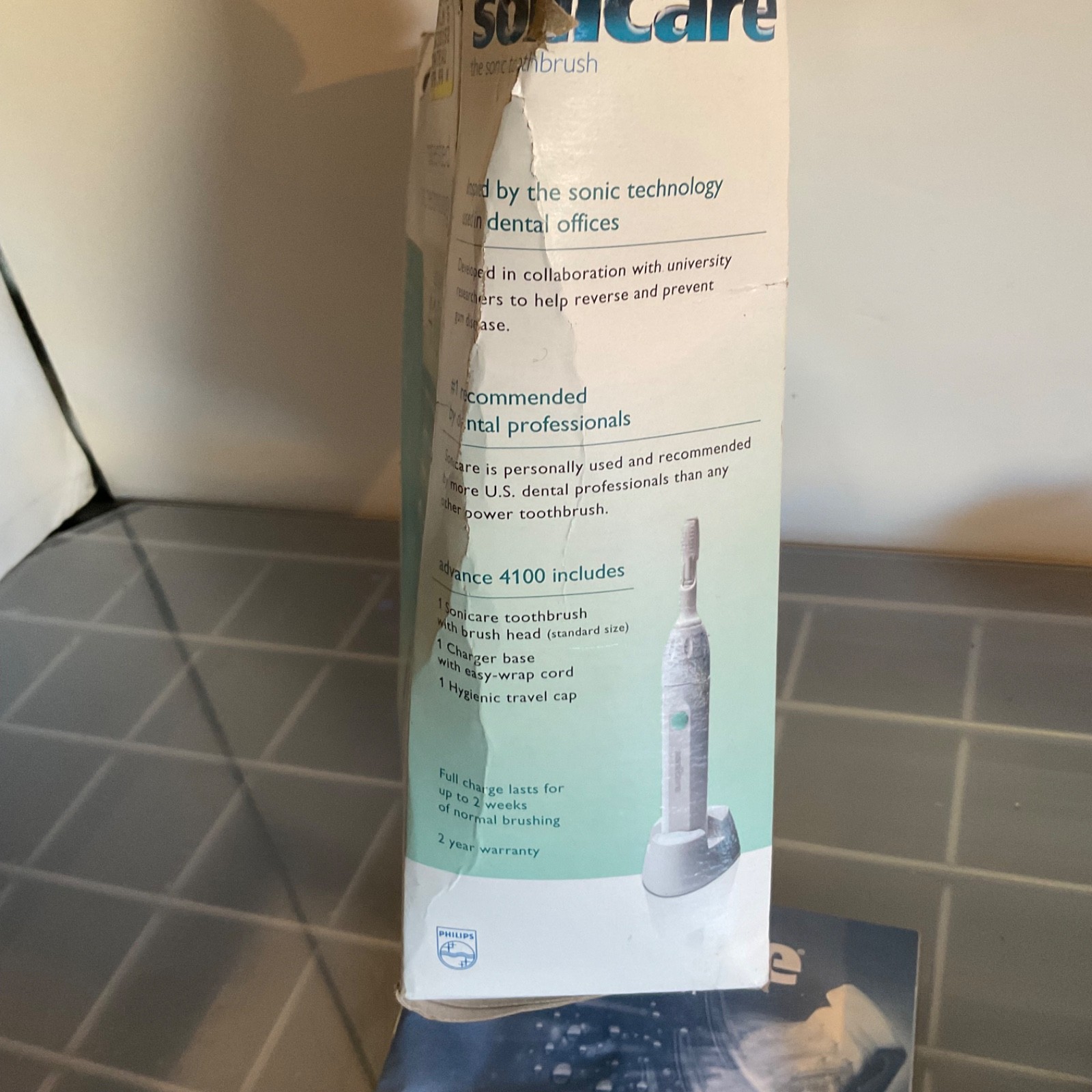 Philips Sonicare Advance 4100 HX4101 Toothbrush Unused Damaged Box - Image 9