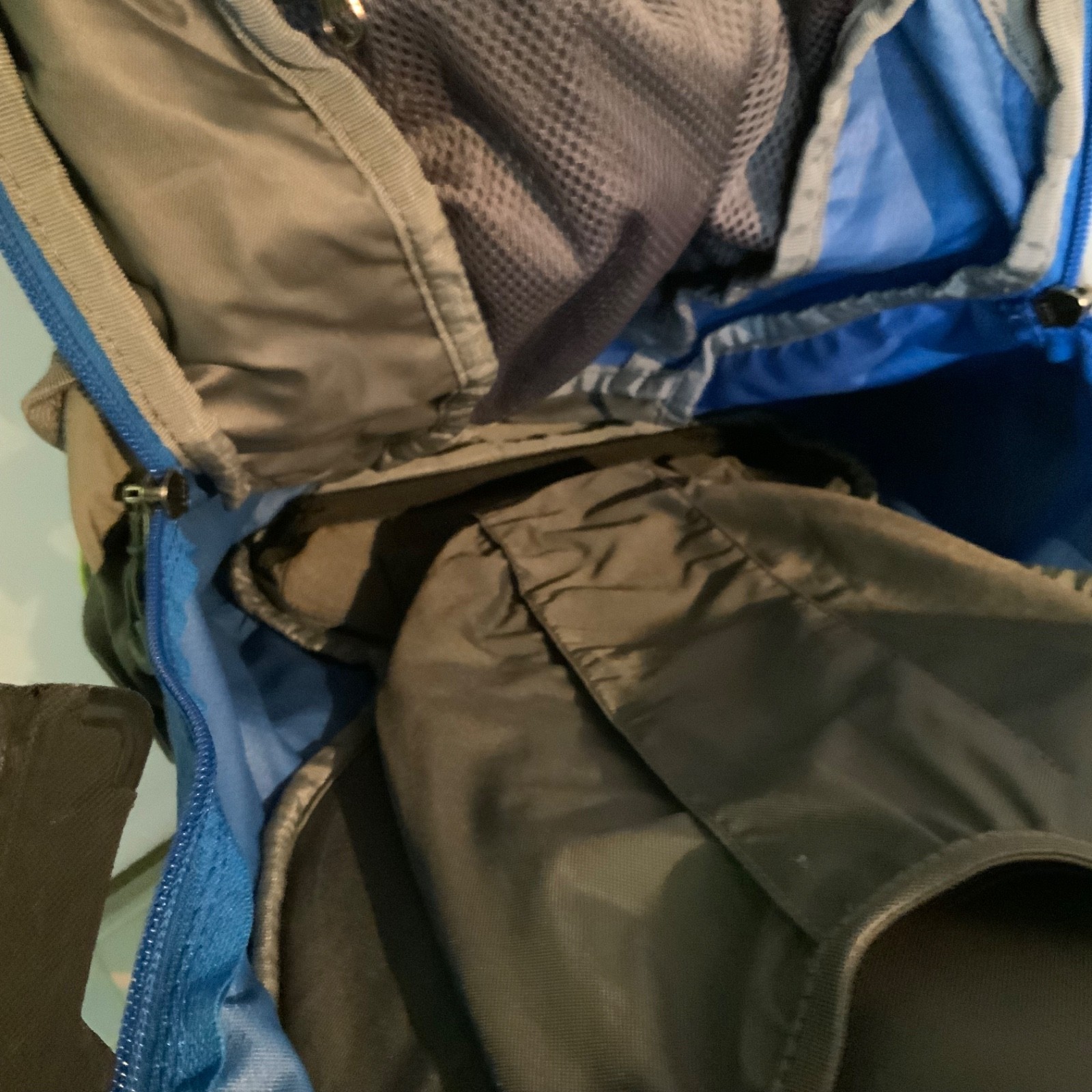 Black Diamond Sonic Hiking Backpack Blue Gray Padded Hip Belt Bungee - Image 8