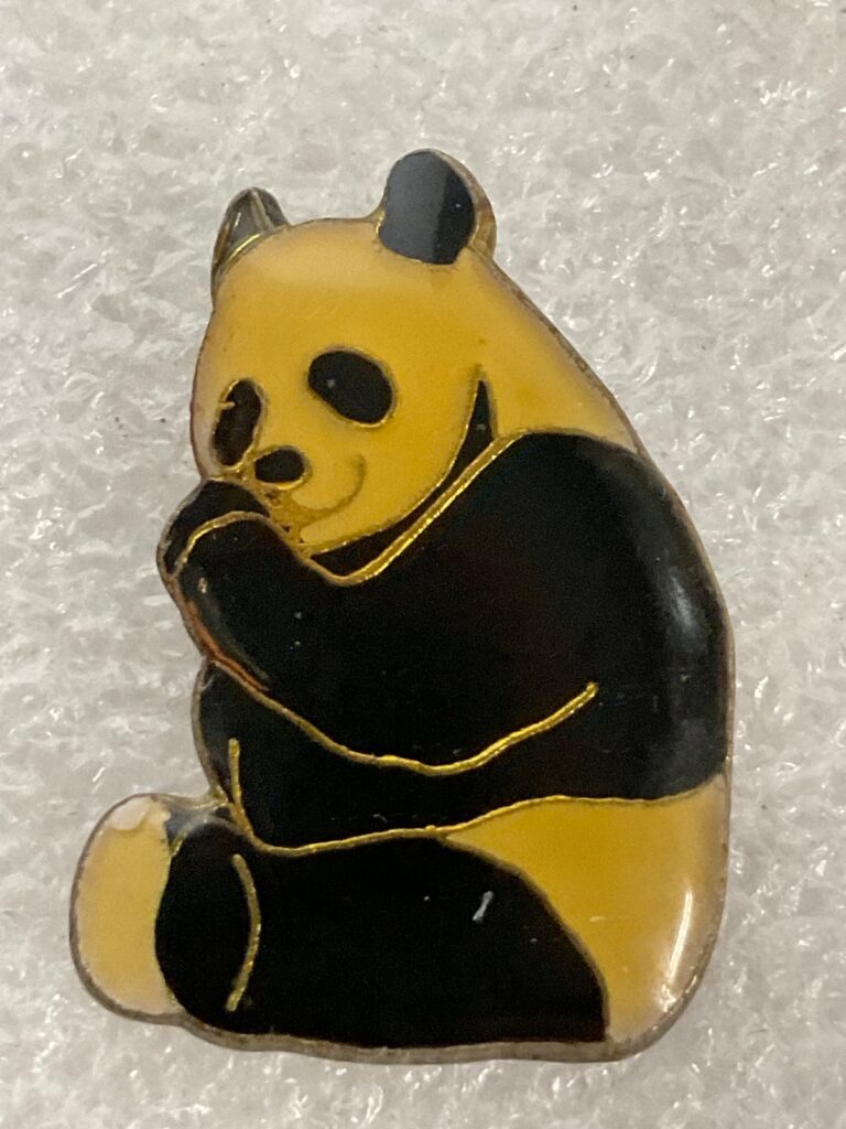 Vintage Panda Lapel Pin 1in Gold & Black Enamel Sitting Bear Design 3.14g Cute - Image 1