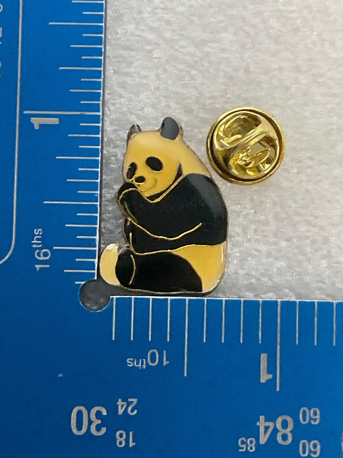 Vintage Panda Lapel Pin 1in Gold & Black Enamel Sitting Bear Design 3.14g Cute - Image 3