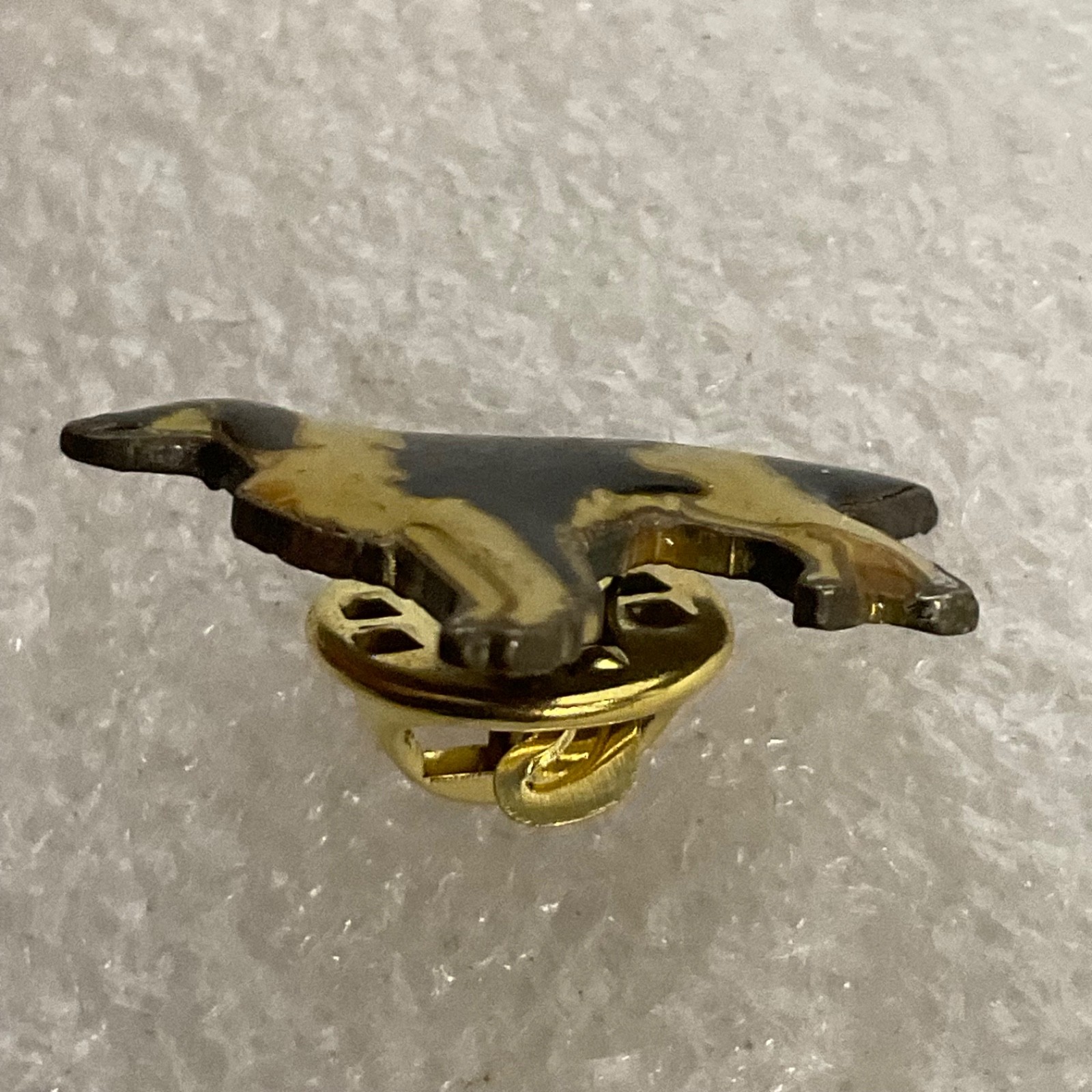 Vintage English Setter Dog Pin Black Gold Enamel Lapel Brooch 1in 1.08g - Image 6