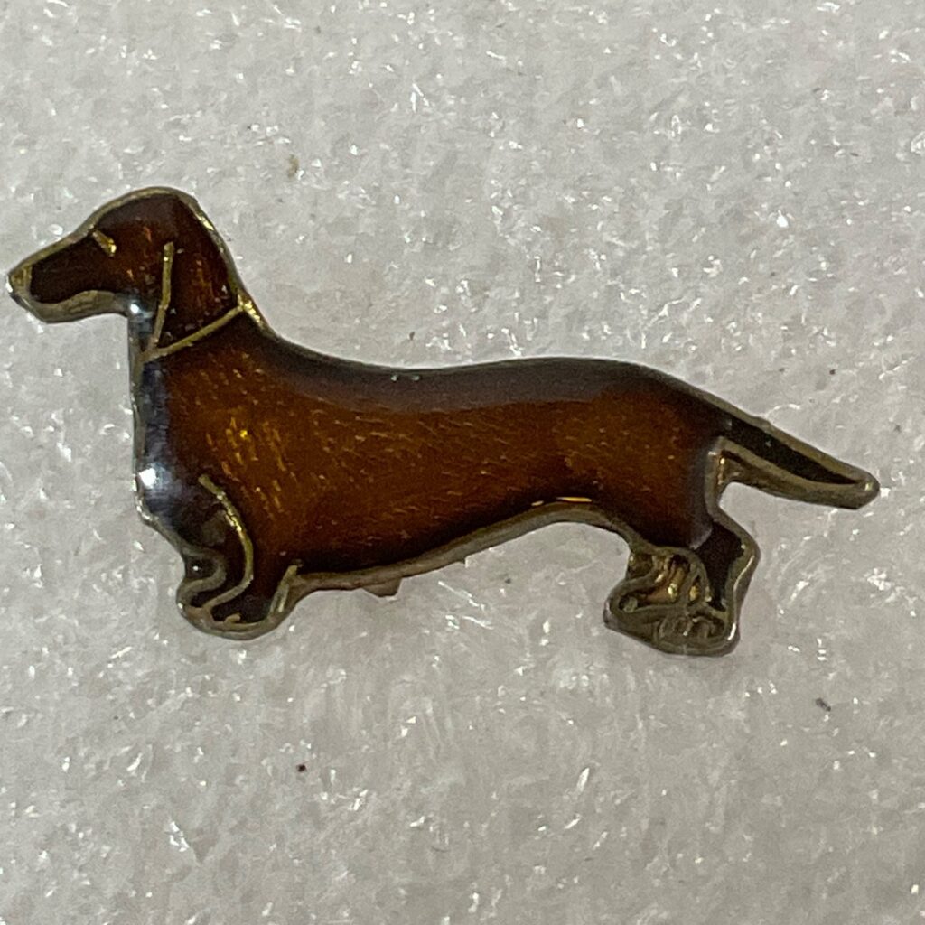 Vintage Dachshund Dog Lapel Pin Brown Enamel Gold Tone 0.75in Cute Weiner Dog - Image 1