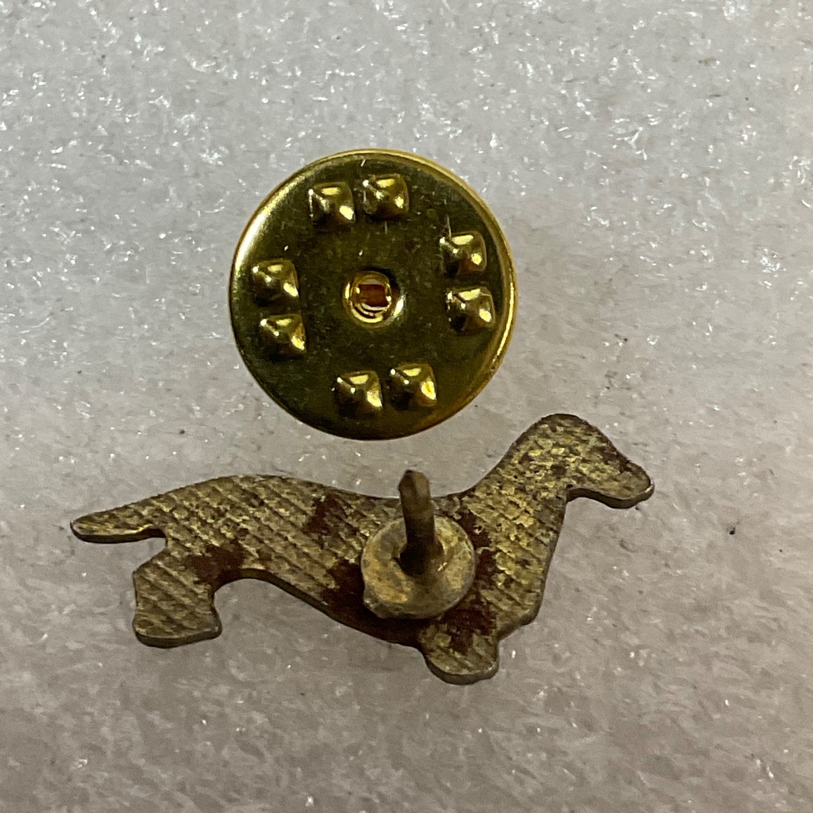 Vintage Dachshund Dog Lapel Pin Brown Enamel Gold Tone 0.75in Cute Weiner Dog - Image 4