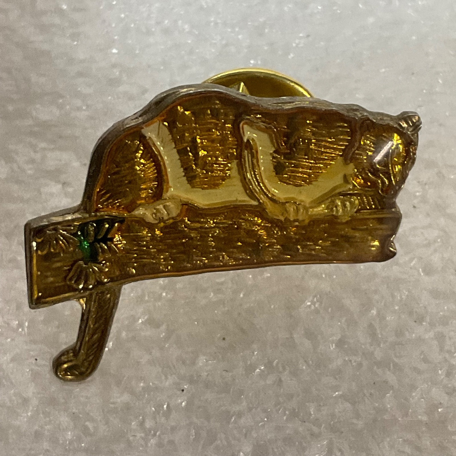 Vintage Big Cat Cougar Panther Gold Tone Enamel Pin 1in Lapel Brooch - Image 7