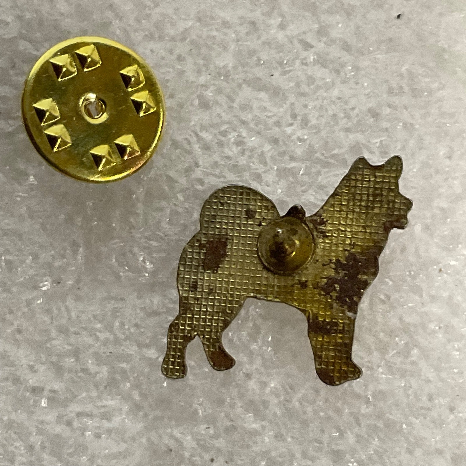 Vintage Husky Dog Pin Brown White Enamel Gold Tone Lapel Brooch 1in 9.85g - Image 4