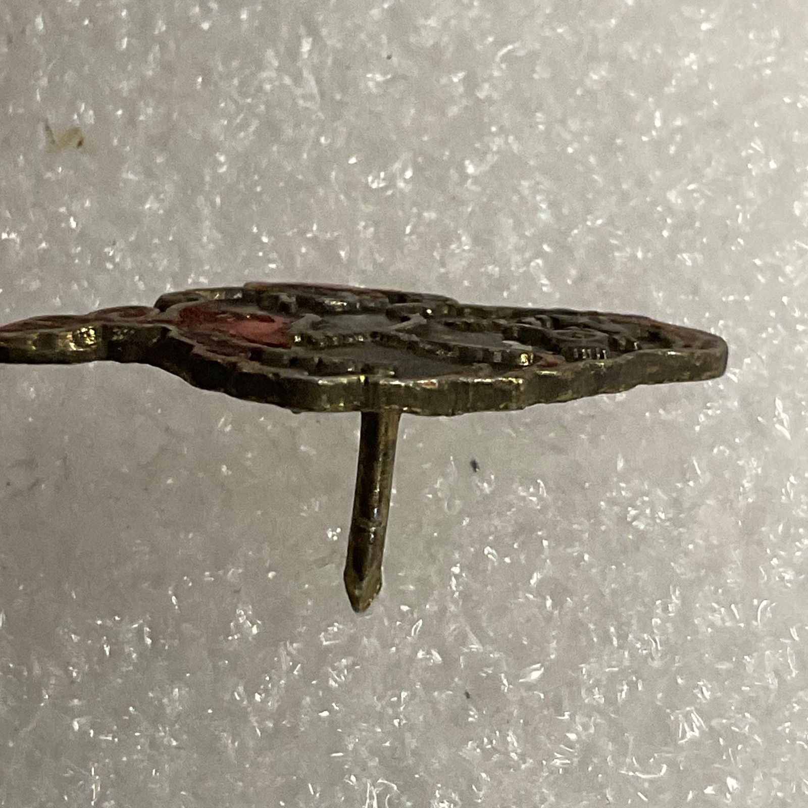 Vintage Arkansas Razorbacks Hog Pin 1in Red Enamel Metal Lapel Badge Souvenir - Image 3