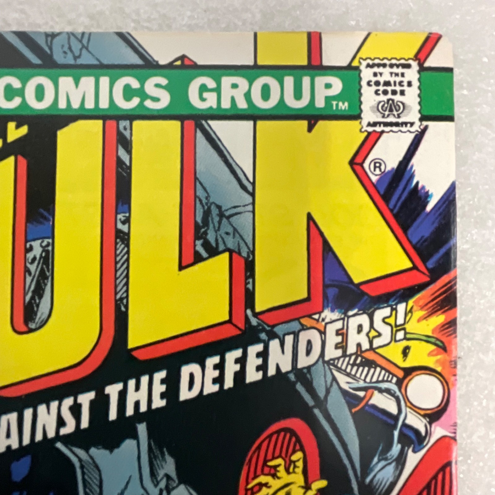The Incredible Hulk #207 Jan 1977 Marvel Comic Book Defenders Storyline - Image 6