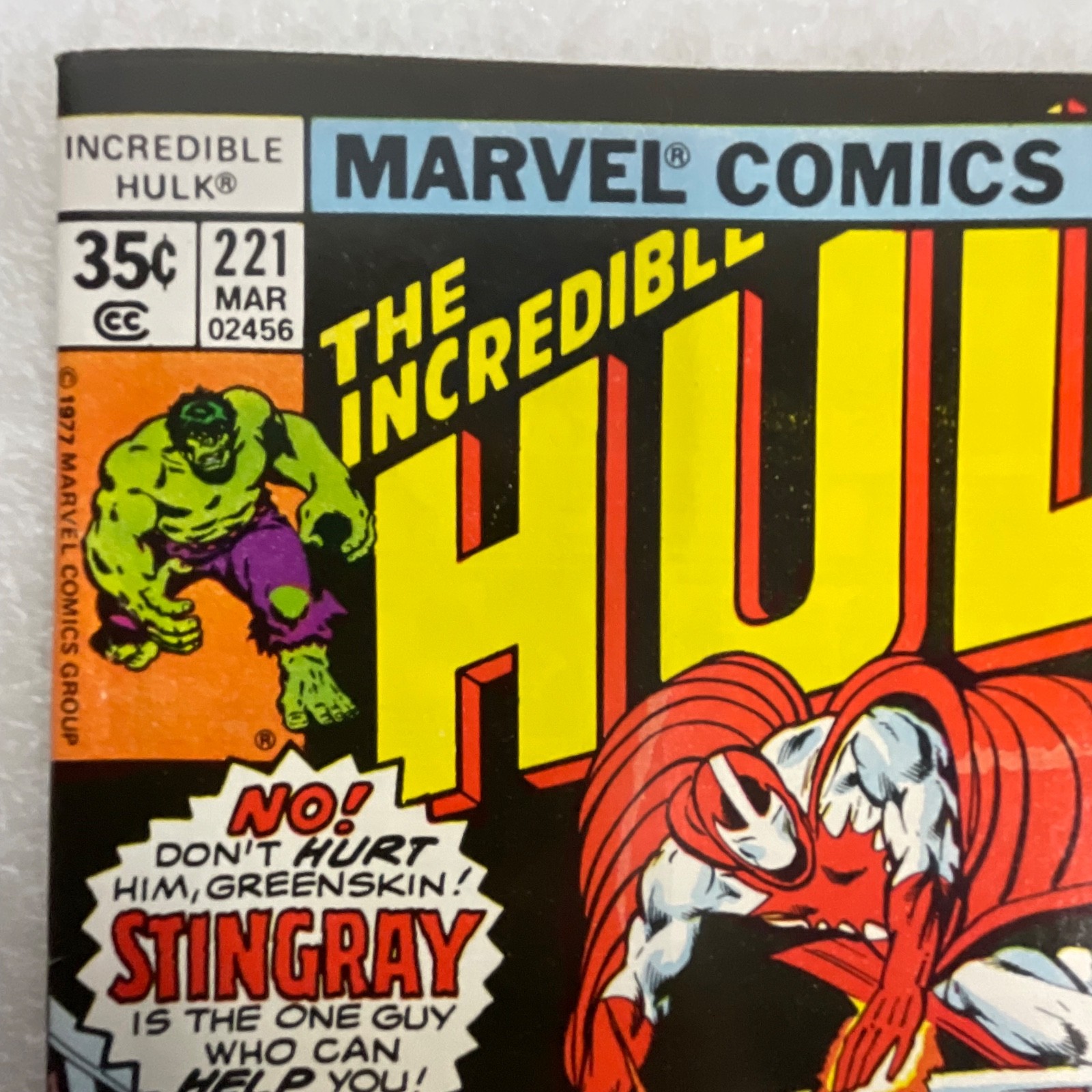 The Incredible Hulk #221 Mar 1978 Marvel Comic Book Stingray Cover - Image 6