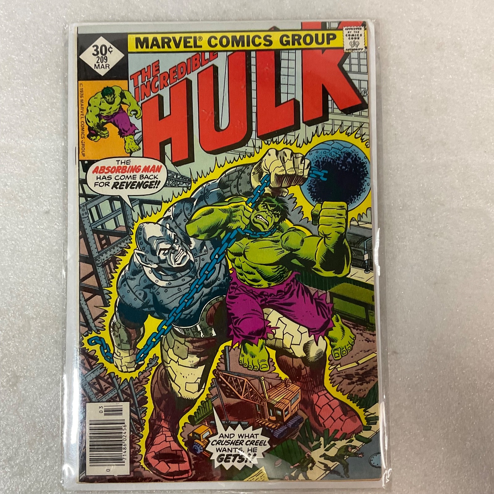 The Incredible Hulk #209 1977 Marvel Comic Absorbing Man Bronze Age - Image 14