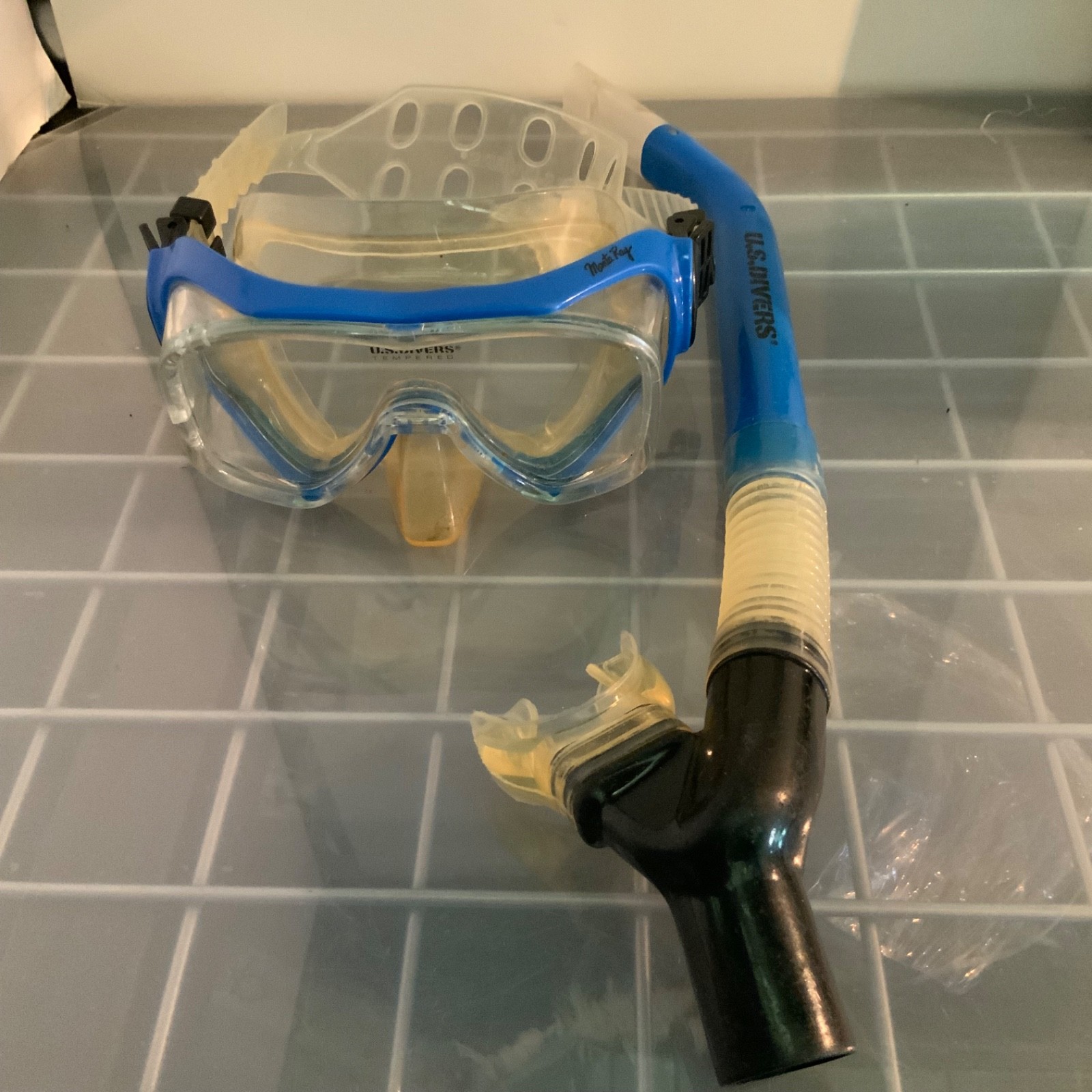 U.S. Divers Montego Ray Tempered Mask Snorkel Set Blue Clear 17 in - Image 1