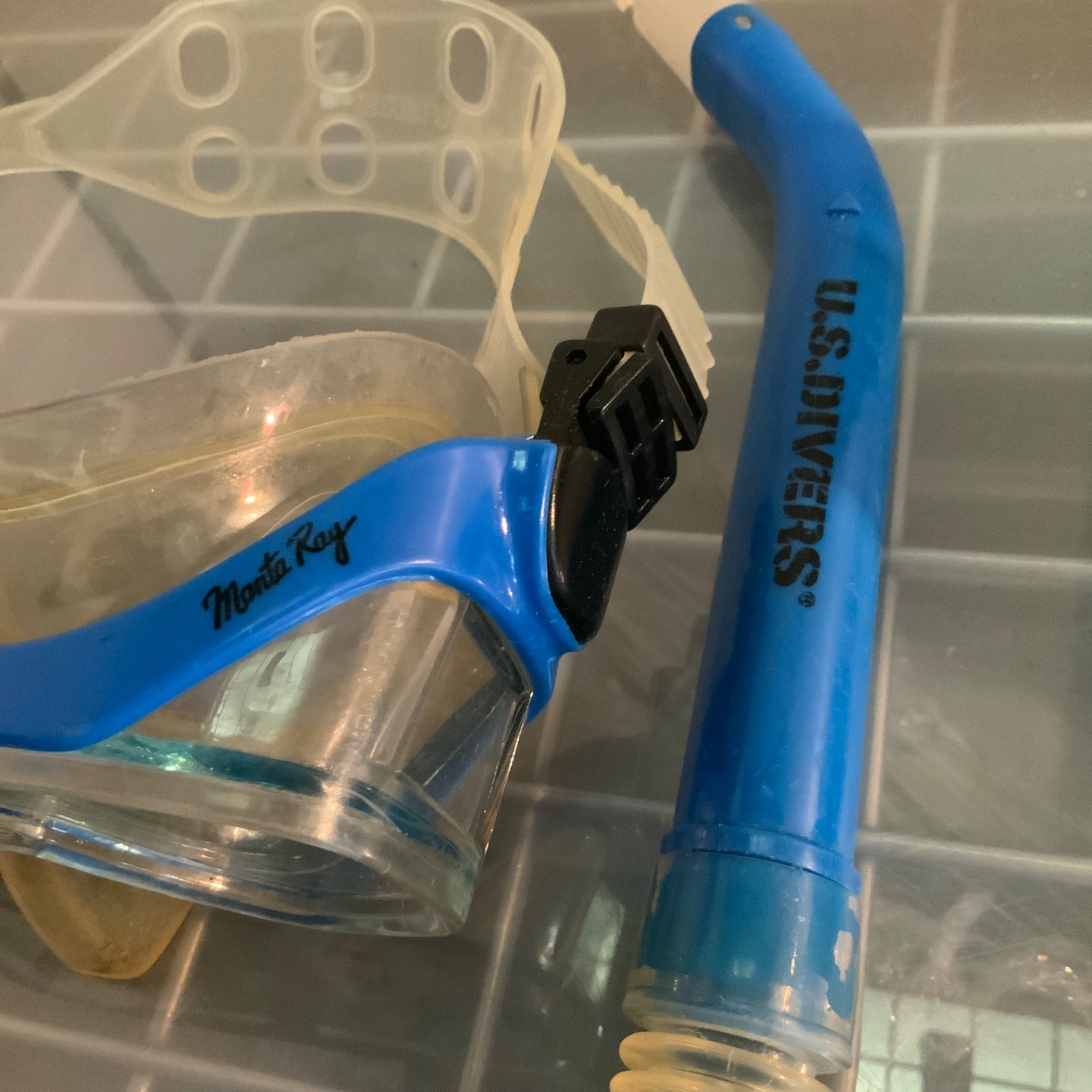 U.S. Divers Montego Ray Tempered Mask Snorkel Set Blue Clear 17 in - Image 2
