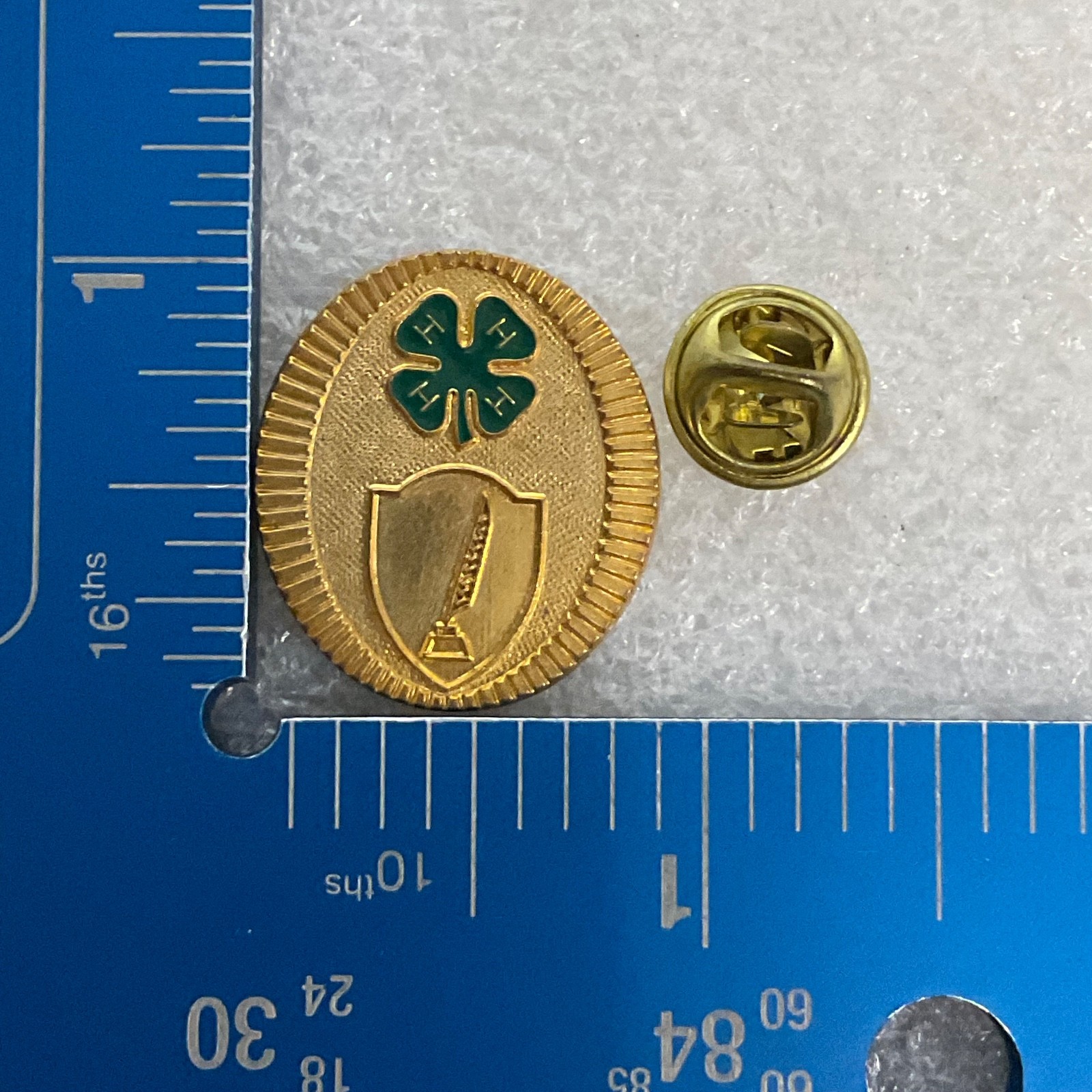 Vintage 4-H Quill Pen Writing Award Pin Gold Tone Green Clover 1in 5.86g - Image 5