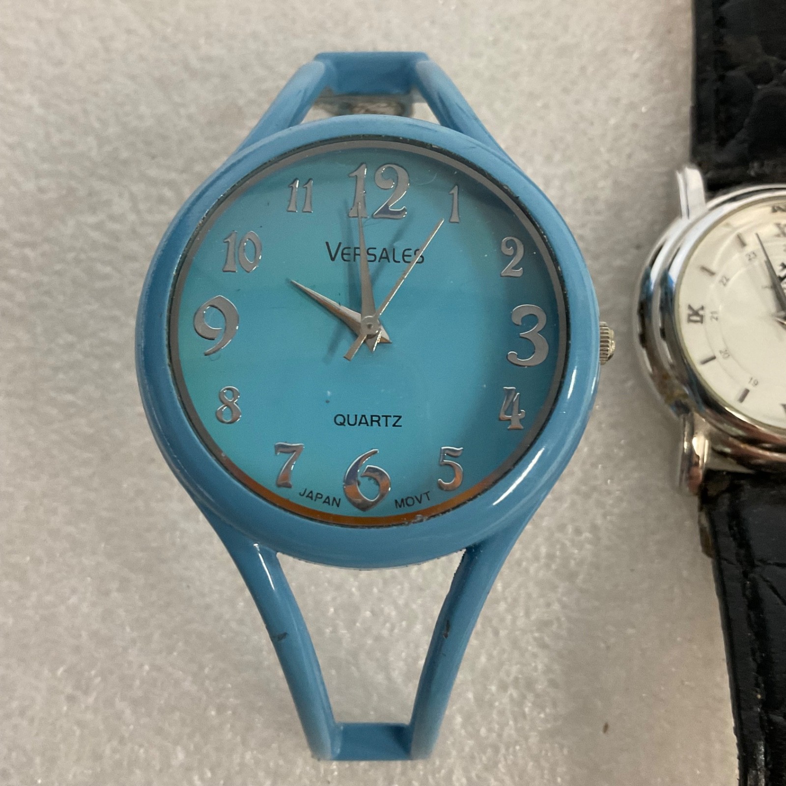 Lot of 4 Watches VerSailes Timex For Parts Not Working - Image 3
