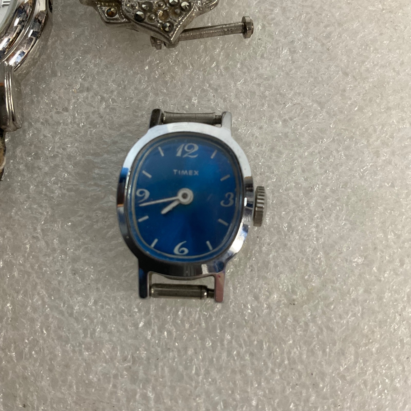 Lot of 4 Watches VerSailes Timex For Parts Not Working - Image 6
