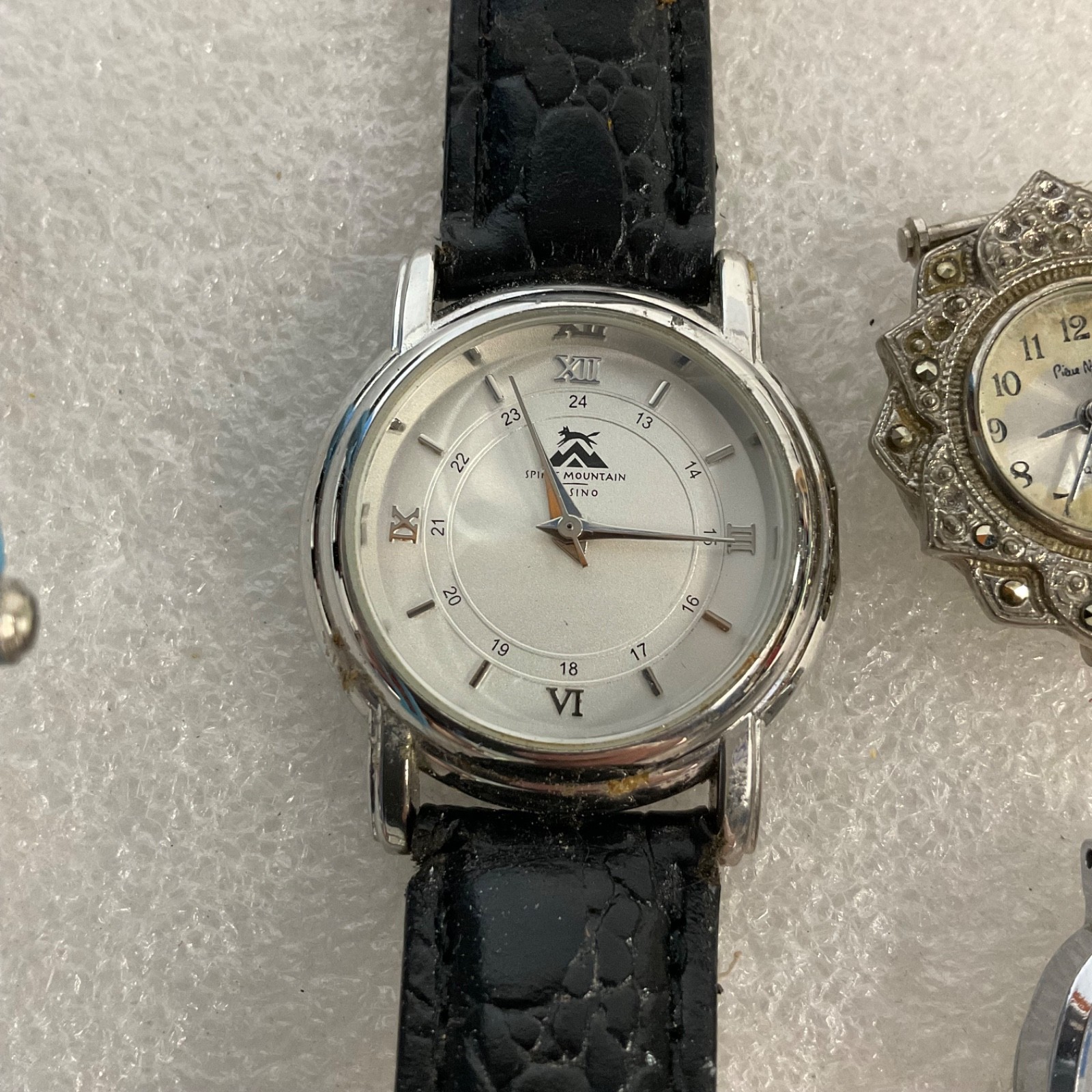 Lot of 4 Watches VerSailes Timex For Parts Not Working - Image 4