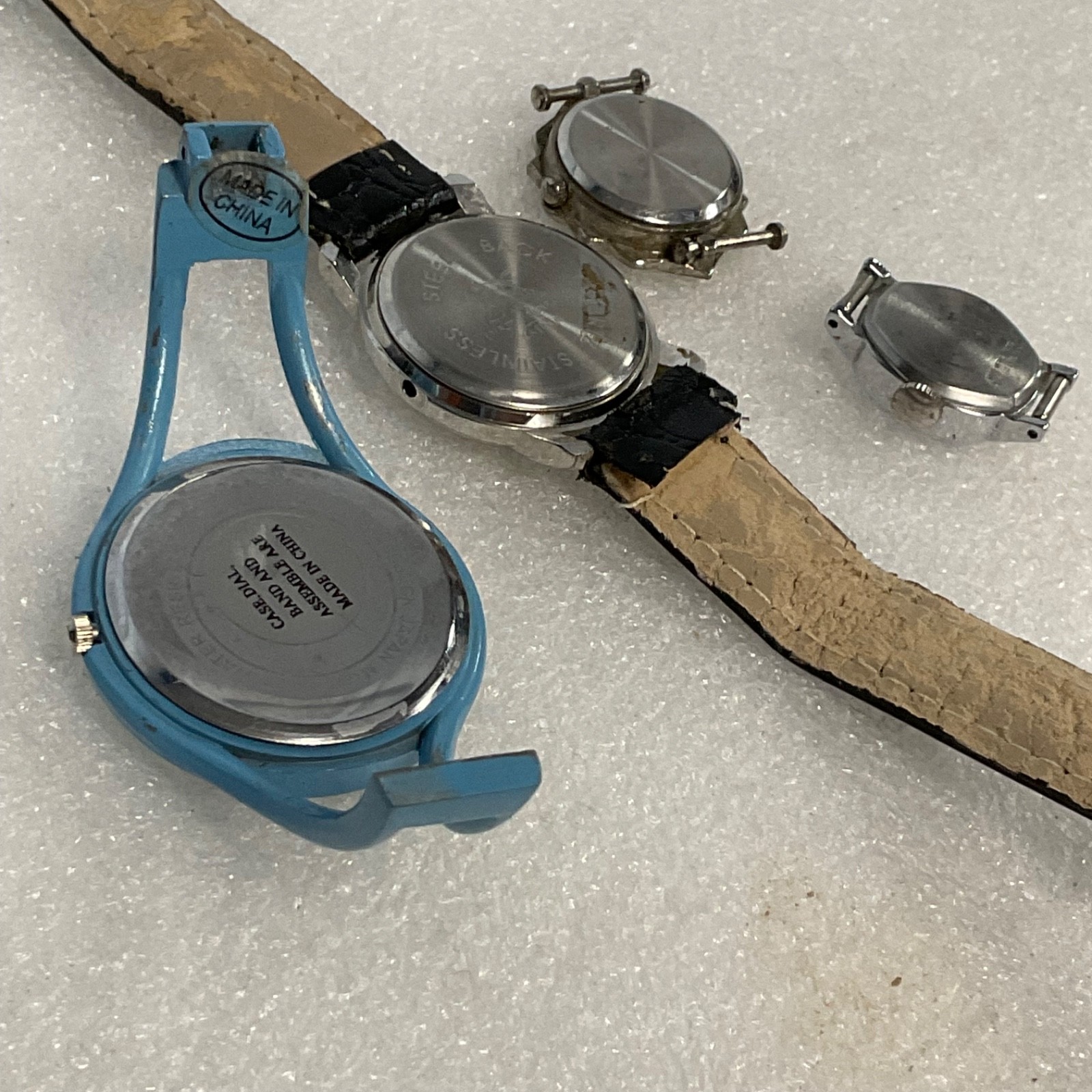 Lot of 4 Watches VerSailes Timex For Parts Not Working - Image 14
