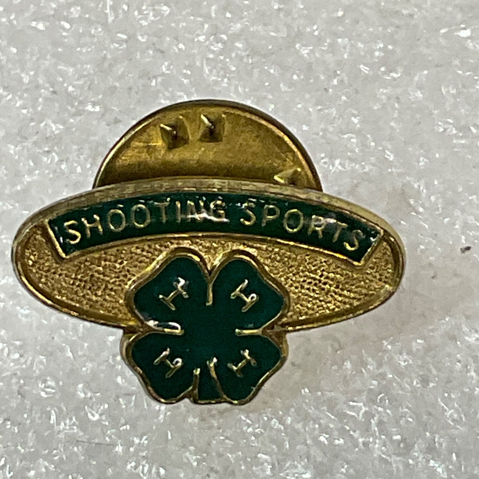Vintage 4-H Shooting Sports Pin Gold Tone Clover Emblem 0.75in Ballou Regd Back - Image 1