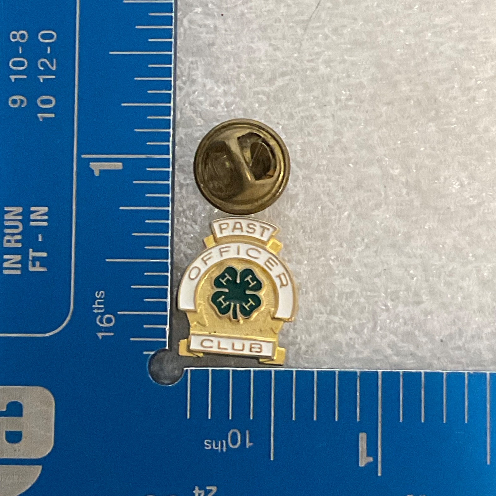 Vintage 4-H Past Officer Club Pin Gold Tone Clover Emblem Leadership Award - Image 3