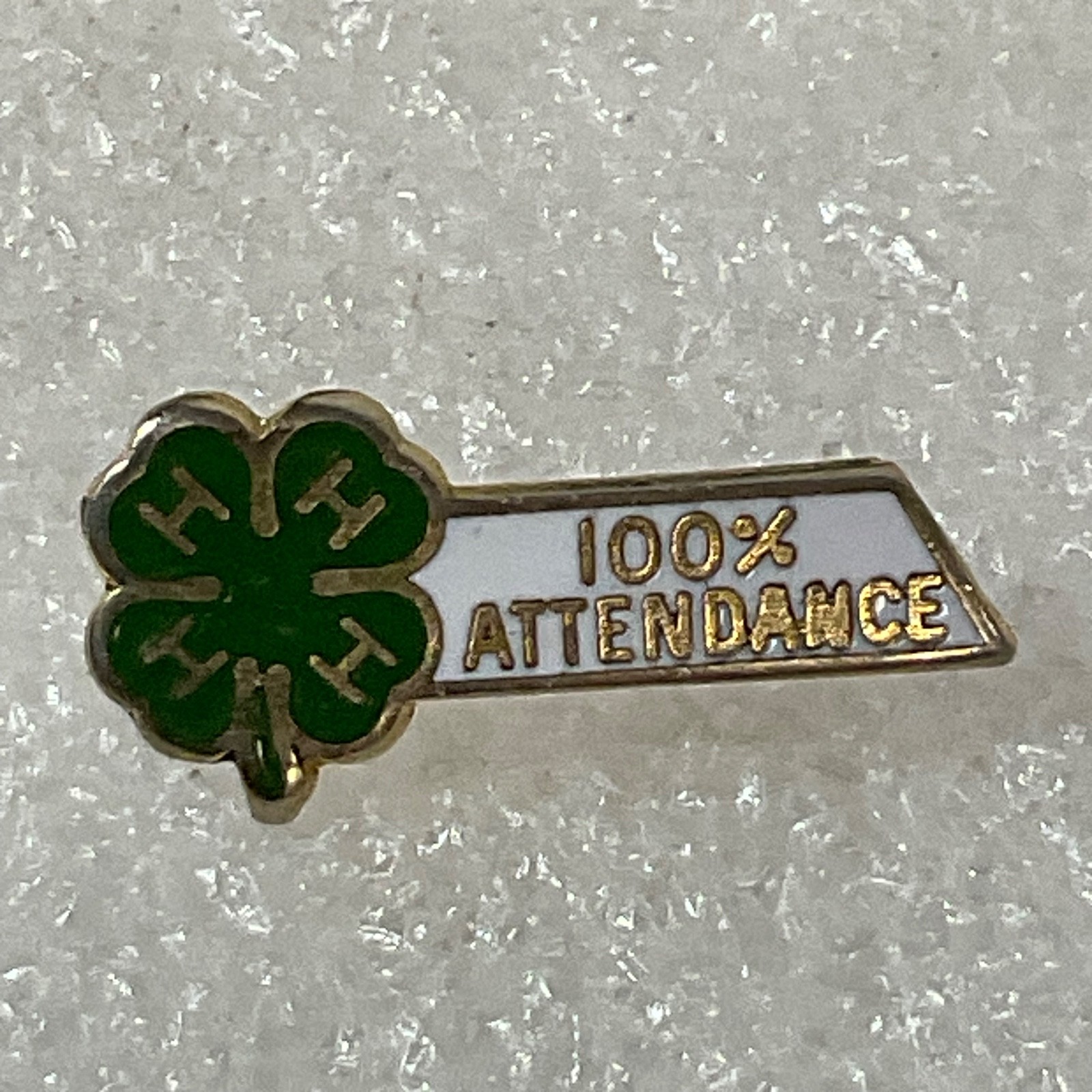 Vintage 4-H 100% Attendance Pin Gold Tone Green Clover Enamel 1.07g Club Award - Image 1