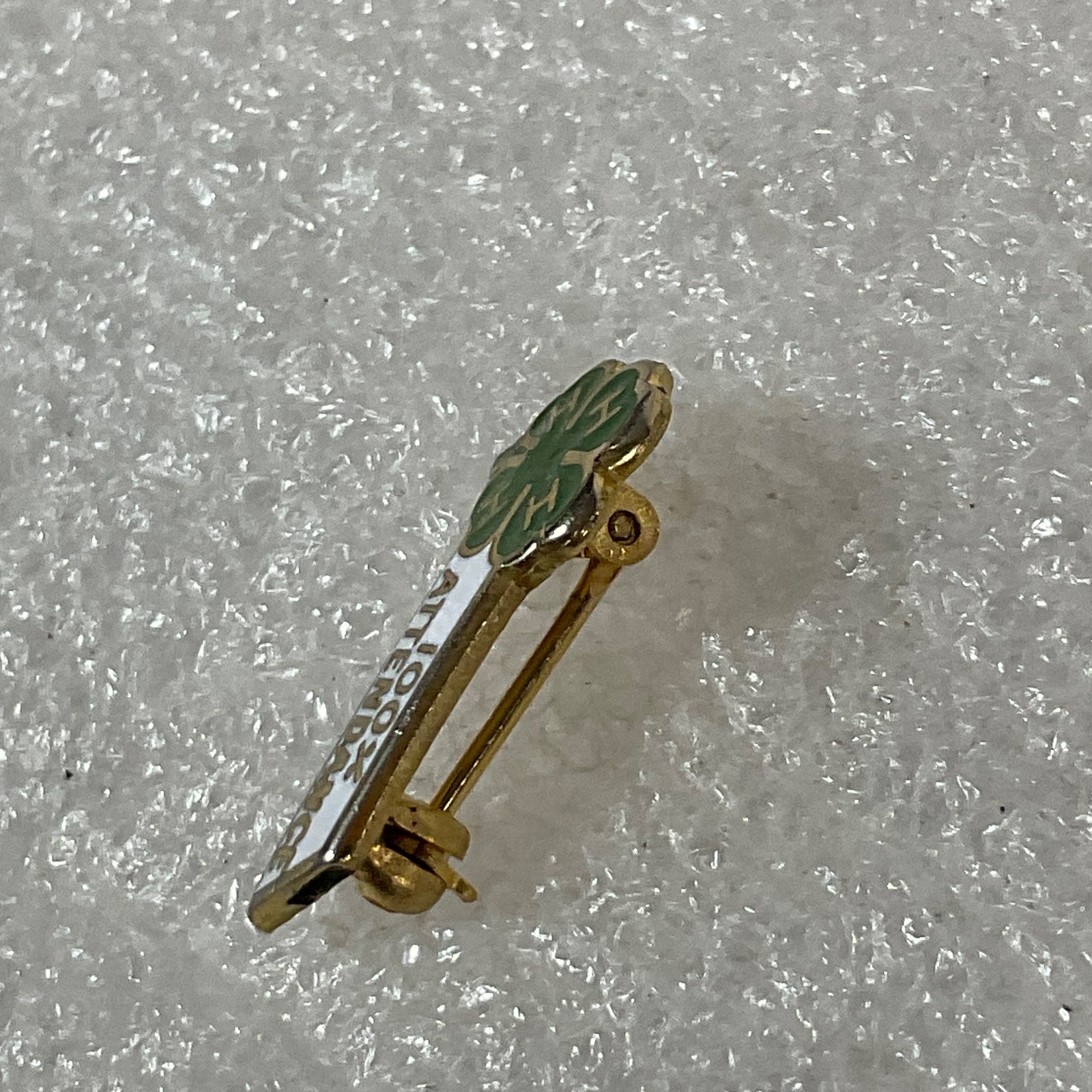 Vintage 4-H 100% Attendance Pin Gold Tone Green Clover Enamel 1.07g Club Award - Image 5