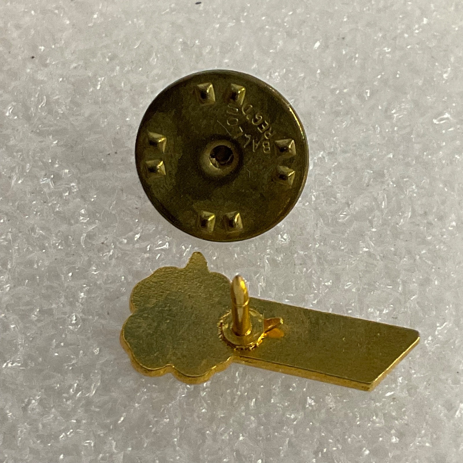 Vintage 4-H 100% Attendance Pin Gold Tone Clover Enamel 0.75in BALCO Mark - Image 3