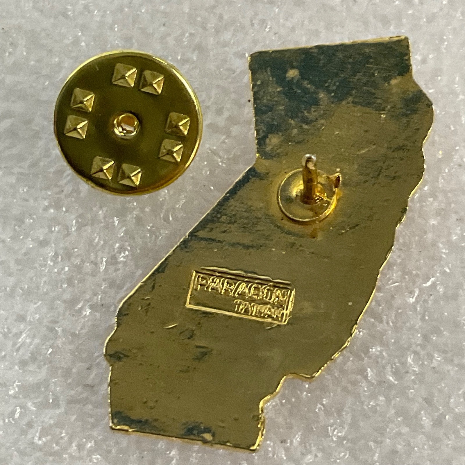Vintage California Mid-State Fair Clean Stall Award Pin Paso Robles Red 1.75in - Image 2
