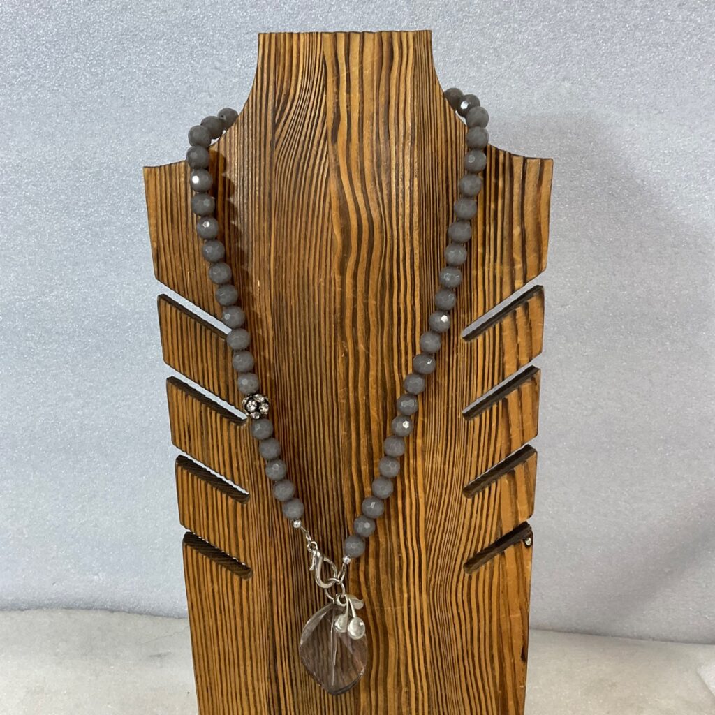 Gray Faceted Plastic Bead Necklace 20 in Teardrop Pendant 40.67g - Image 1