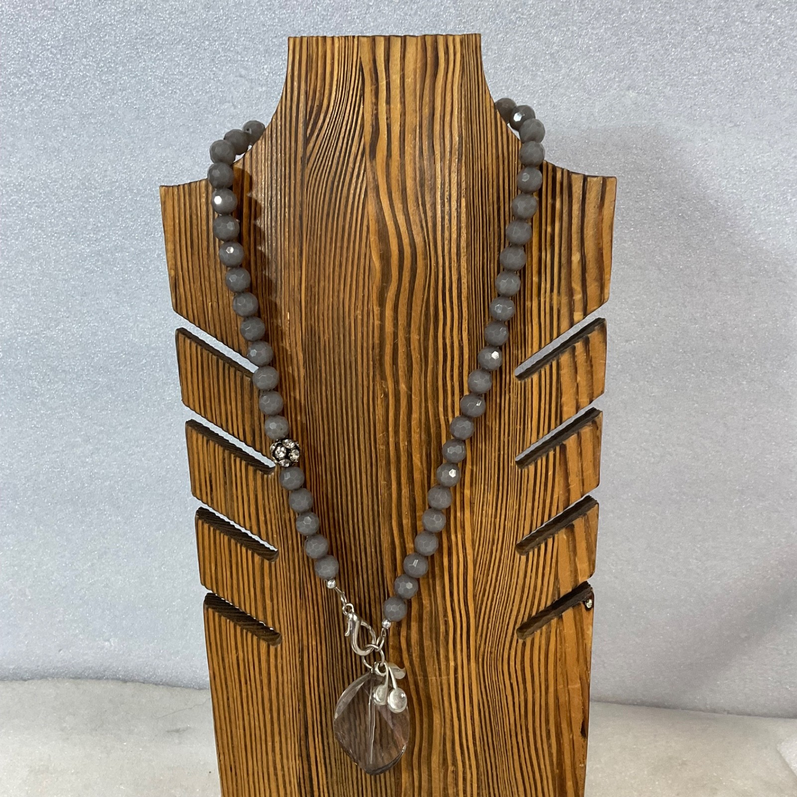 Gray Faceted Plastic Bead Necklace 20 in Teardrop Pendant 40.67g - Image 1