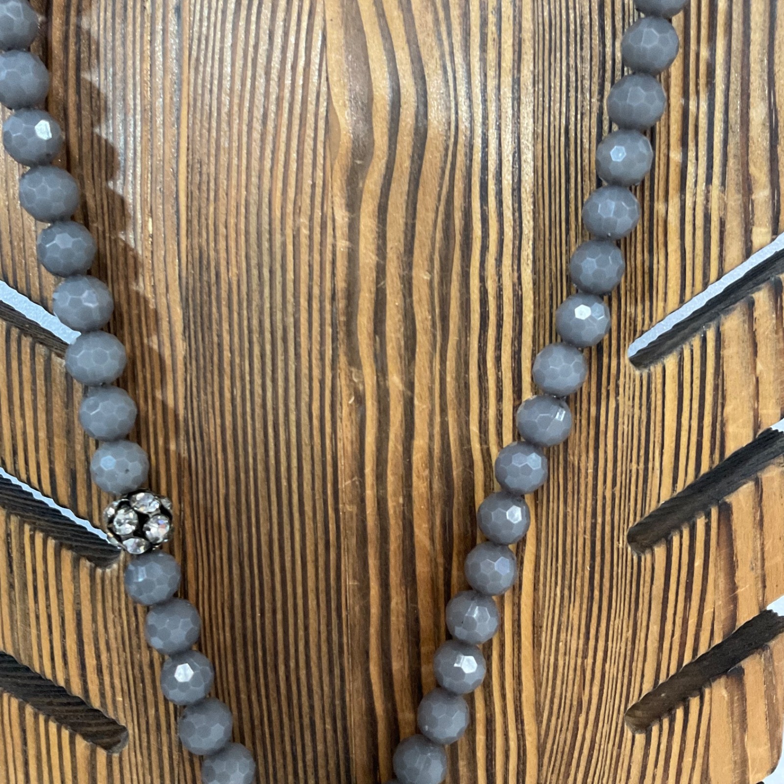 Gray Faceted Plastic Bead Necklace 20 in Teardrop Pendant 40.67g - Image 3