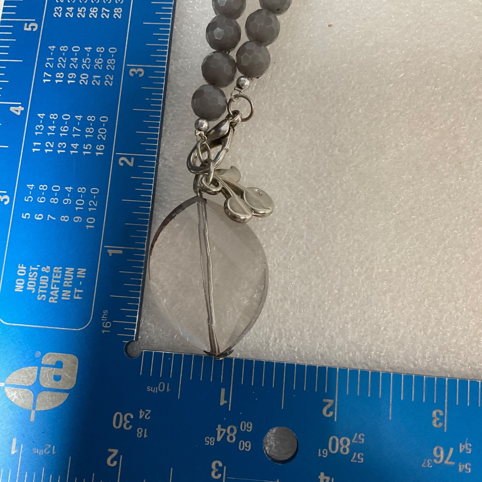 Gray Faceted Plastic Bead Necklace 20 in Teardrop Pendant 40.67g - Image 6