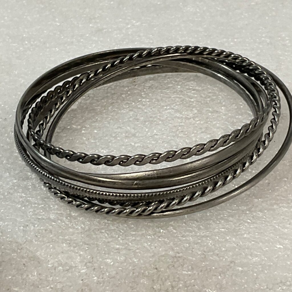 Set of 5 Silver Tone Bangle Bracelets 8in Mixed Twisted & Smooth Stackable 37g - Image 1