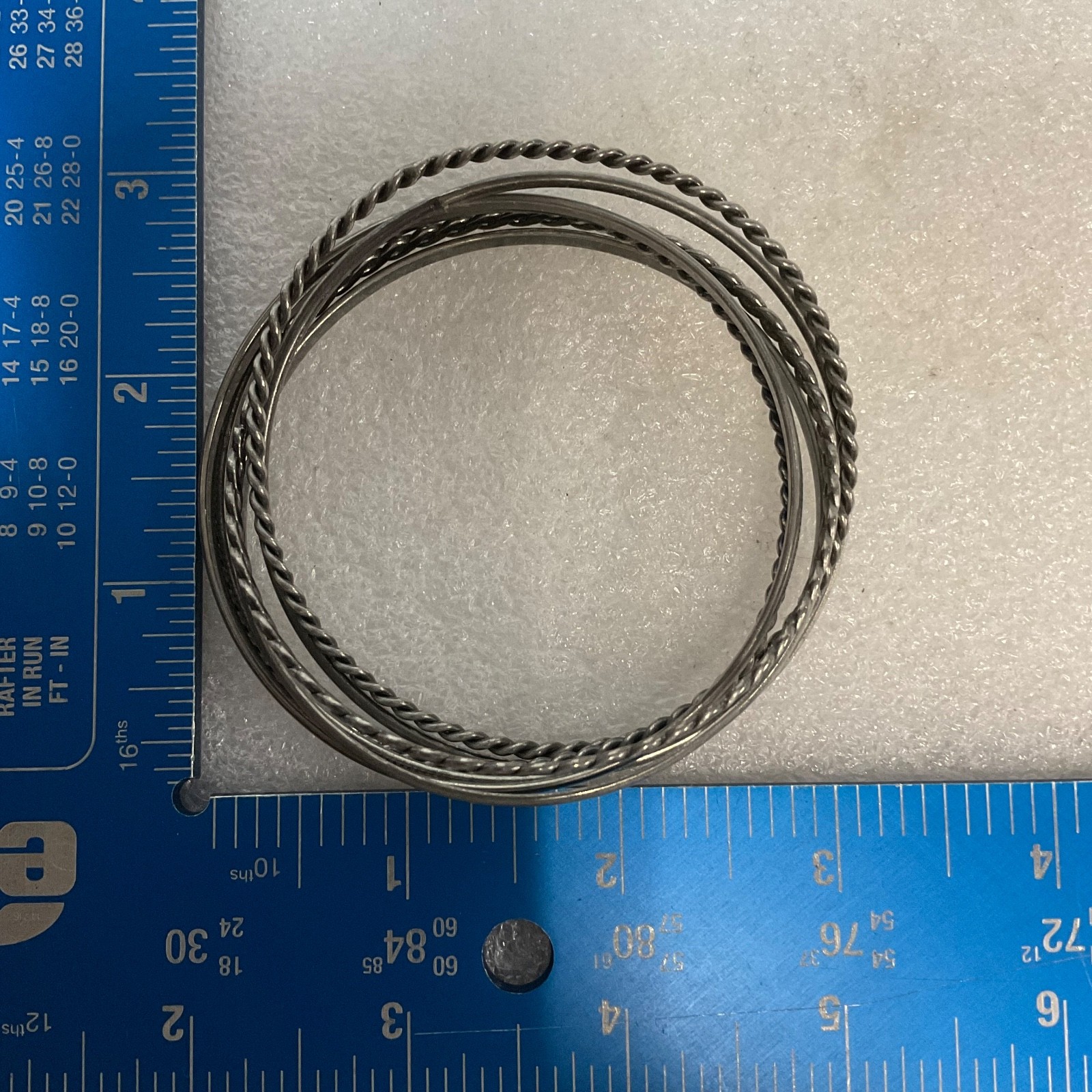 Set of 5 Silver Tone Bangle Bracelets 8in Mixed Twisted & Smooth Stackable 37g - Image 3