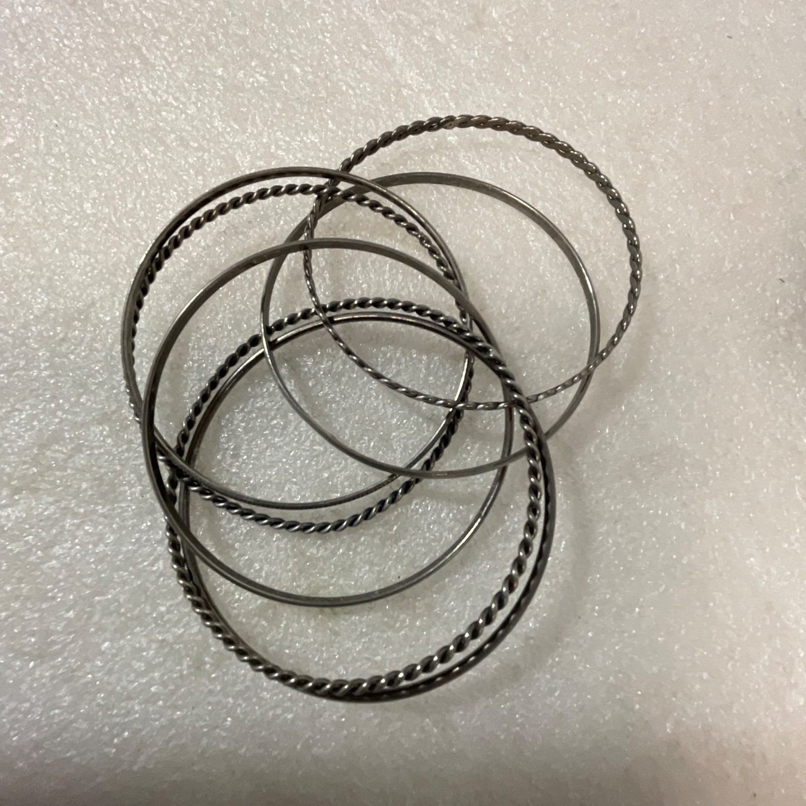 Set of 5 Silver Tone Bangle Bracelets 8in Mixed Twisted & Smooth Stackable 37g - Image 5
