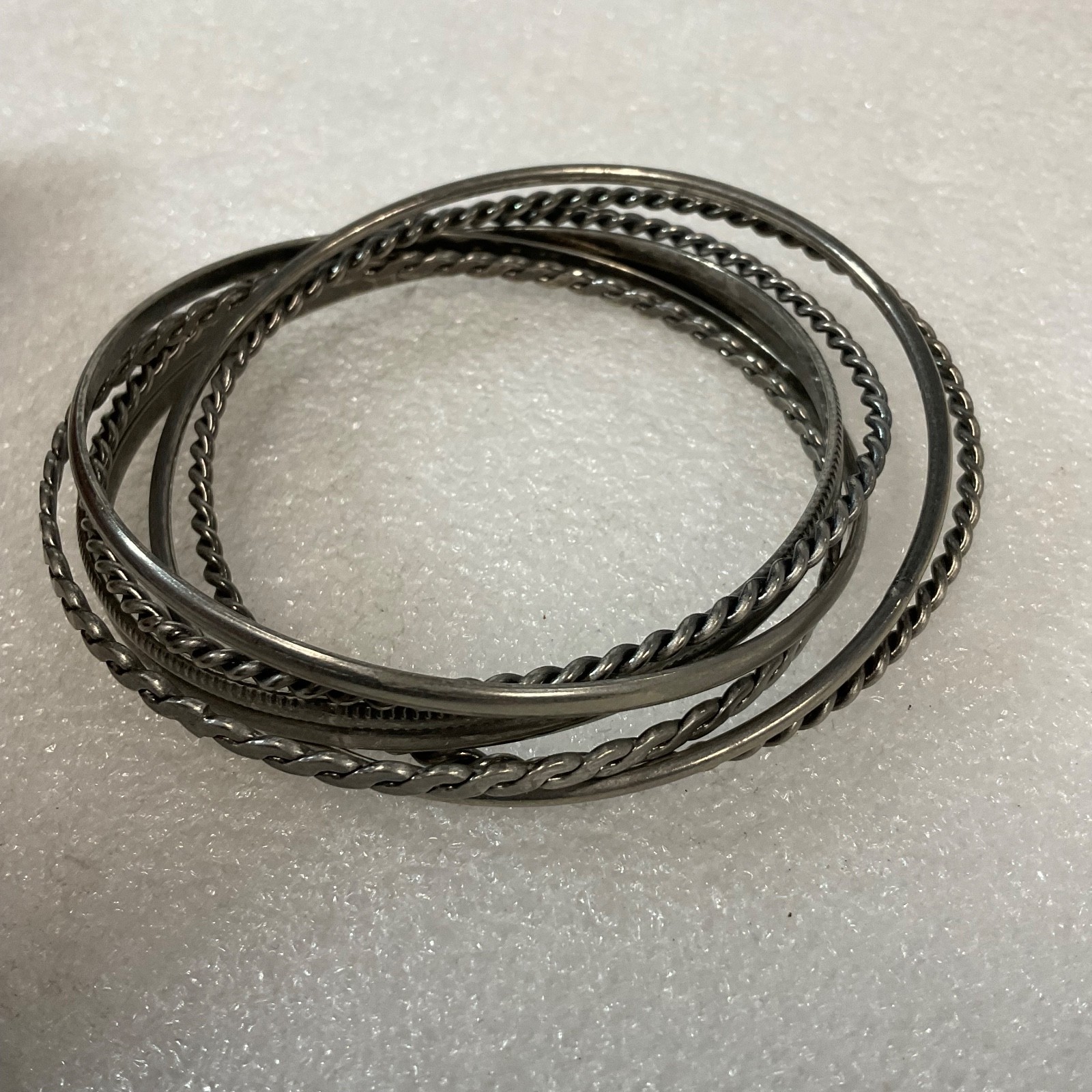 Set of 5 Silver Tone Bangle Bracelets 8in Mixed Twisted & Smooth Stackable 37g - Image 7