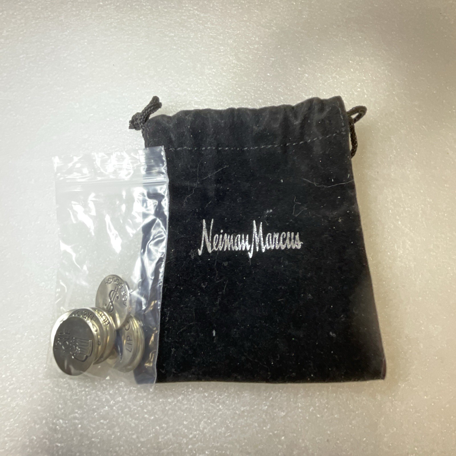 Newman Marcus Silver Toned 7 Golf Ball Markers Lot In Cloth Pouch OldGnu - Image 13