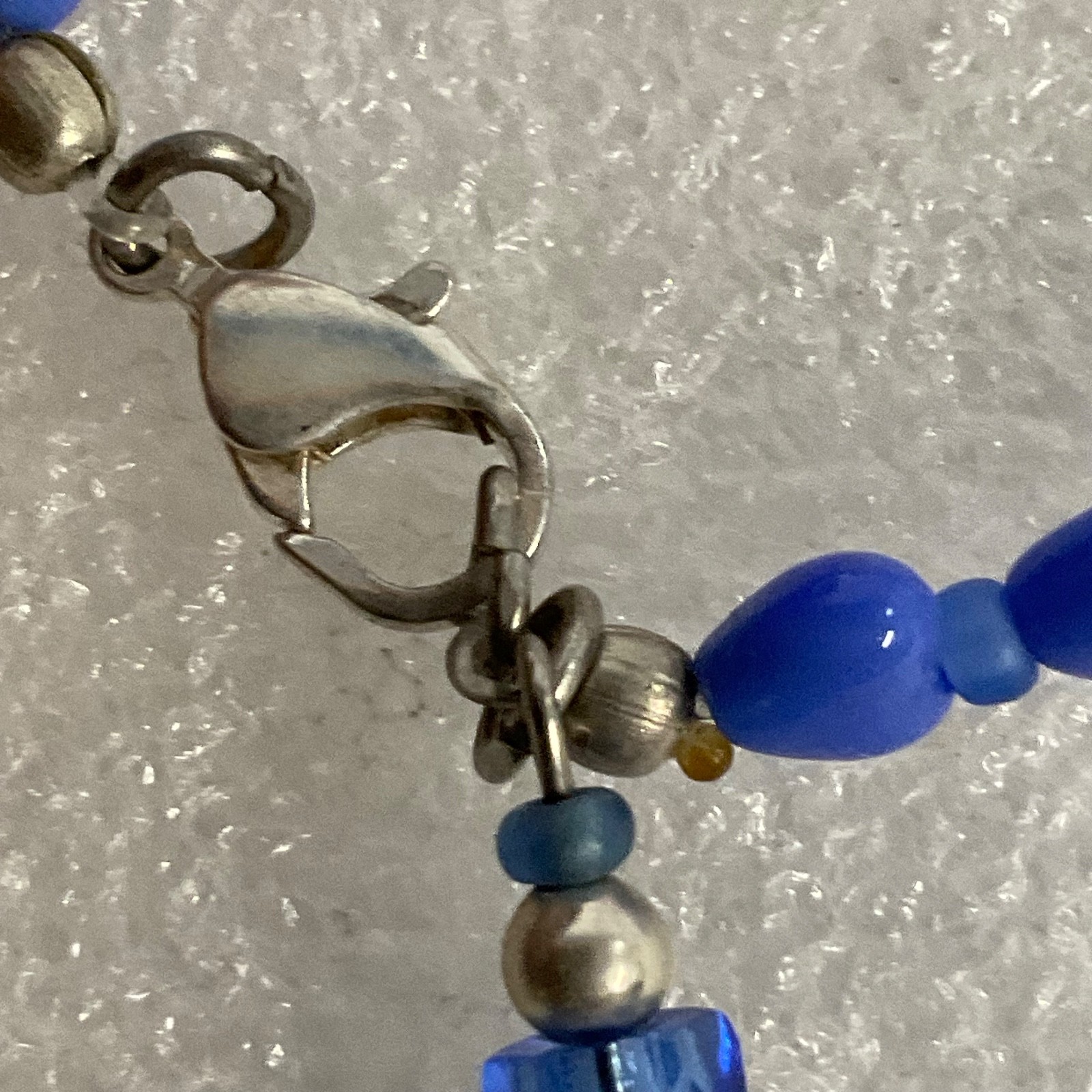 6.75in Blue Glass Beaded Bracelet with Charm Silver Tone Clasp Handmade - Image 4