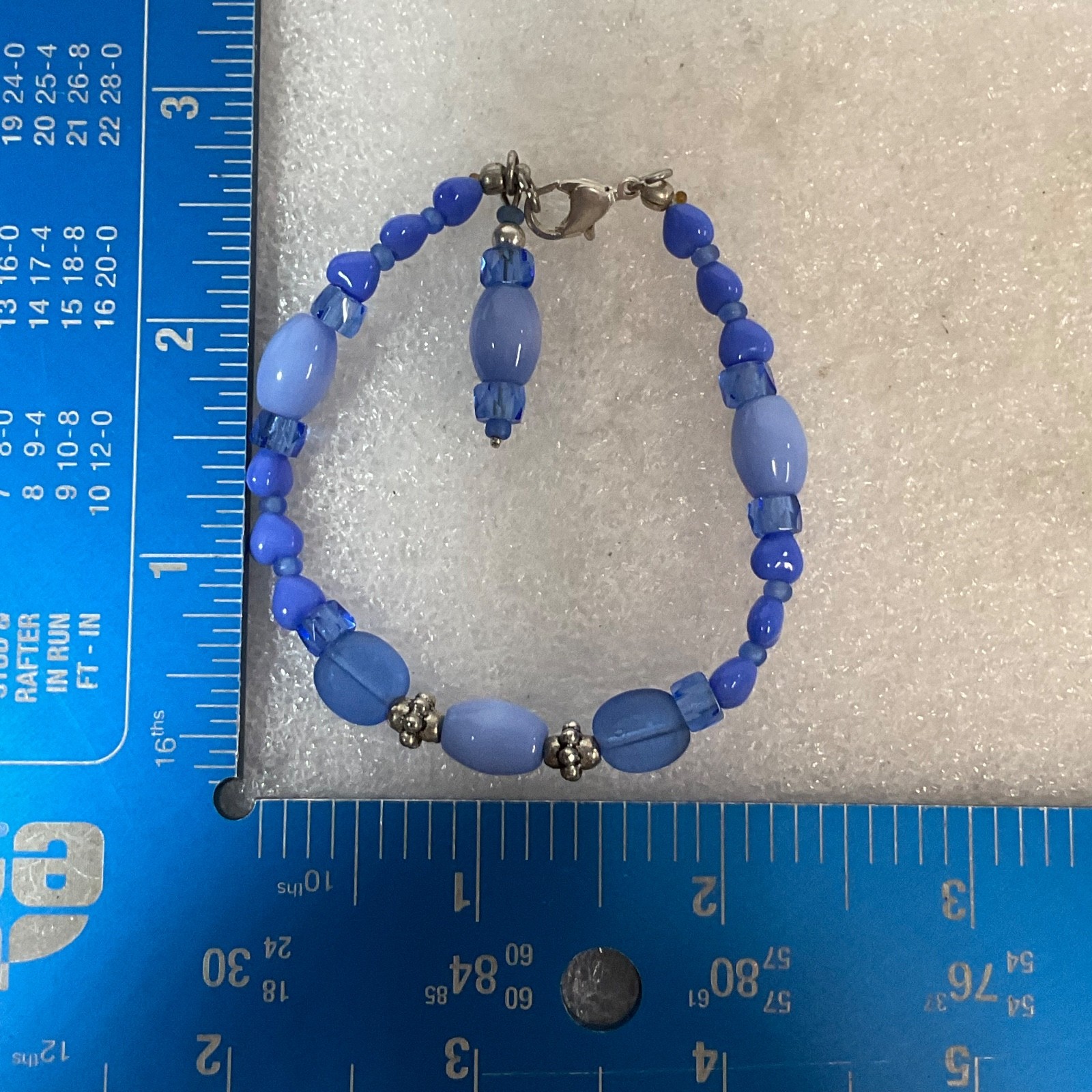 6.75in Blue Glass Beaded Bracelet with Charm Silver Tone Clasp Handmade - Image 7