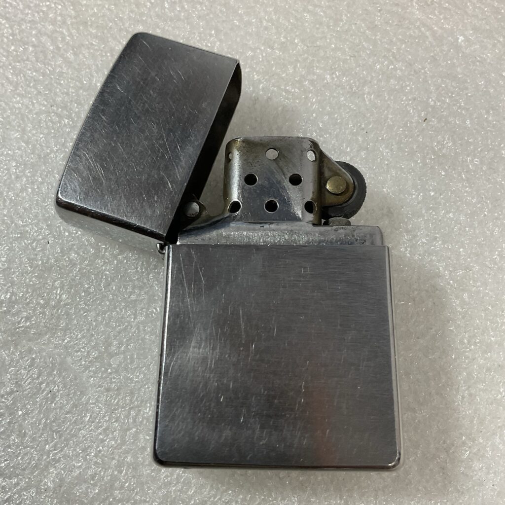 Zippo Chrome Lighter Preowned Date CodeG10 July 2010 - Image 1
