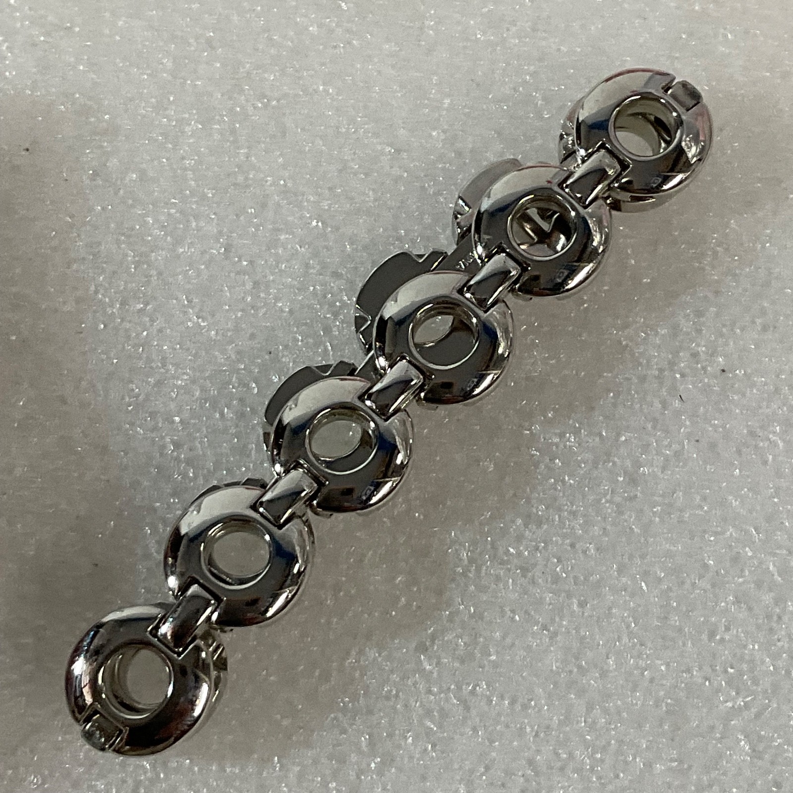 7in Silver Tone Circle Link Bracelet 36.68g Modern Geometric Design Jewelry - Image 4