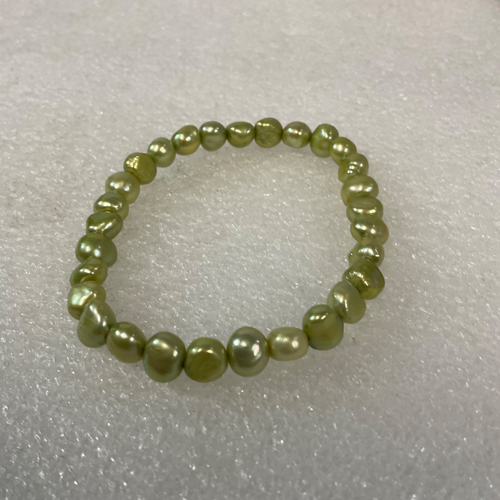 6.75in Green Freshwater Pearl Beaded Stretch Bracelet Irregular Lustrous Beads - Image 2