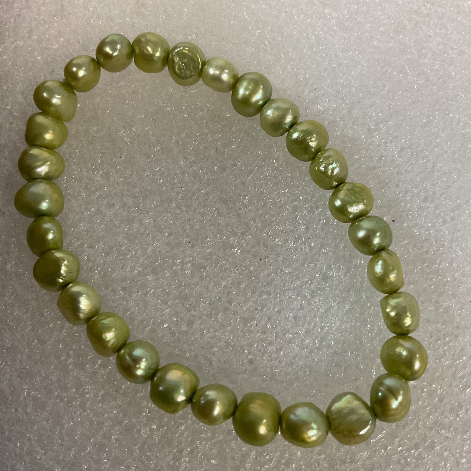 6.75in Green Freshwater Pearl Beaded Stretch Bracelet Irregular Lustrous Beads - Image 3