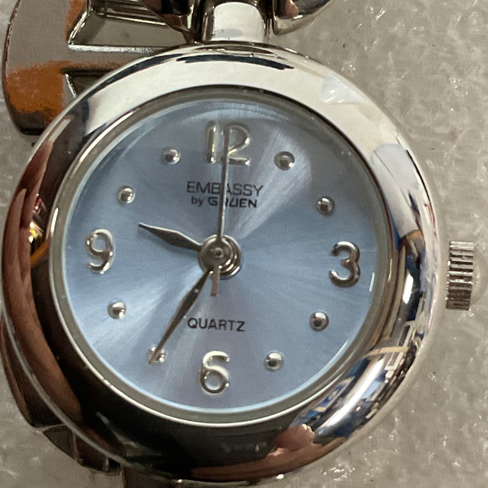 Embassy by Gruen Women’s Silver Tone Quartz Watch 7in Bracelet Link 41.3g Japan - Image 1