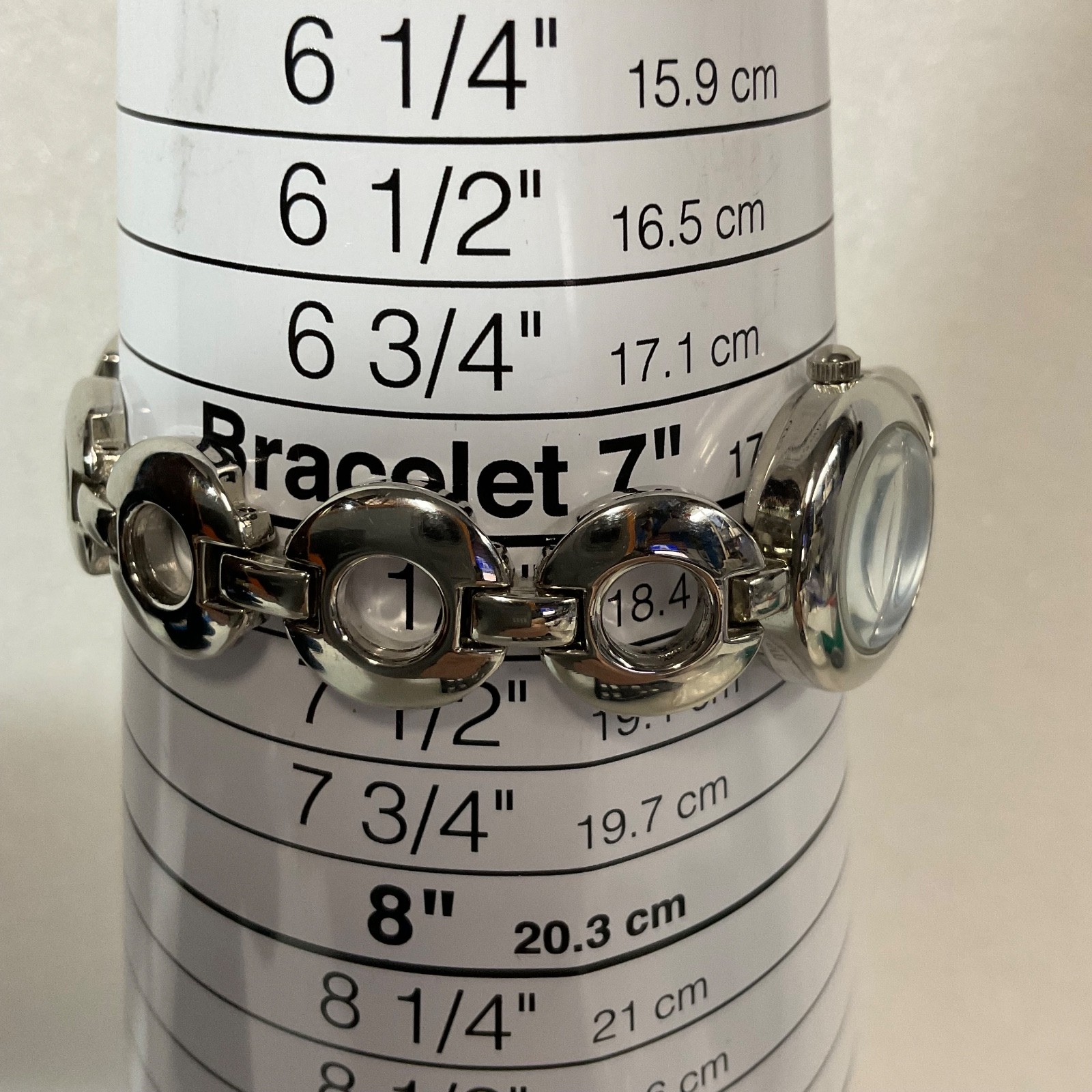 Embassy by Gruen Women’s Silver Tone Quartz Watch 7in Bracelet Link 41.3g Japan - Image 5