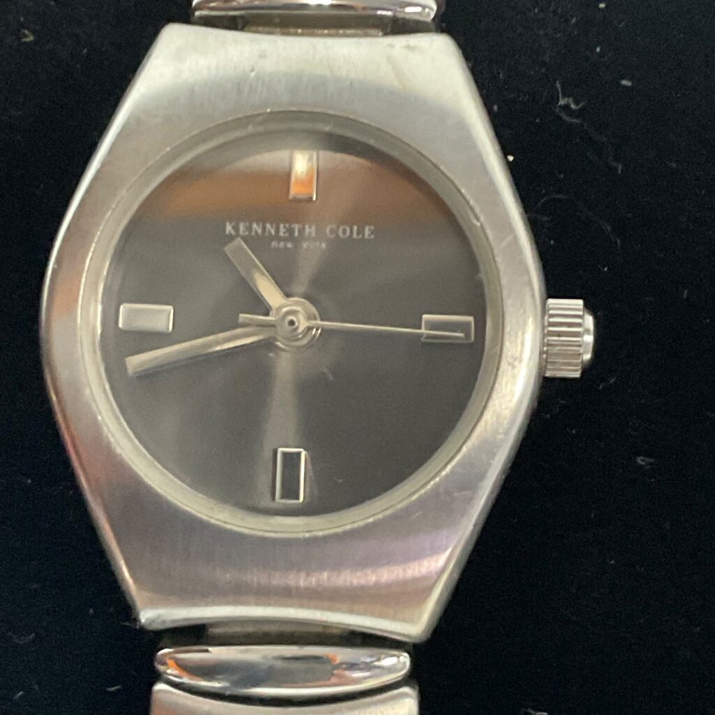 Kenneth Cole Ladies Watch 6in Stainless Steel Band Black Dial KC4207 Japan Quart - Image 1