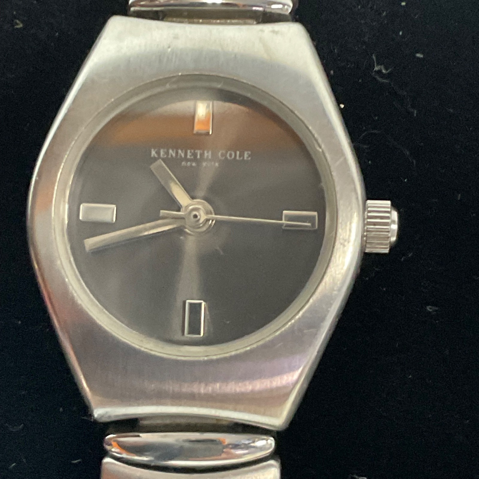 Kenneth Cole Ladies Watch 6in Stainless Steel Band Black Dial KC4207 Japan Quart - Image 1