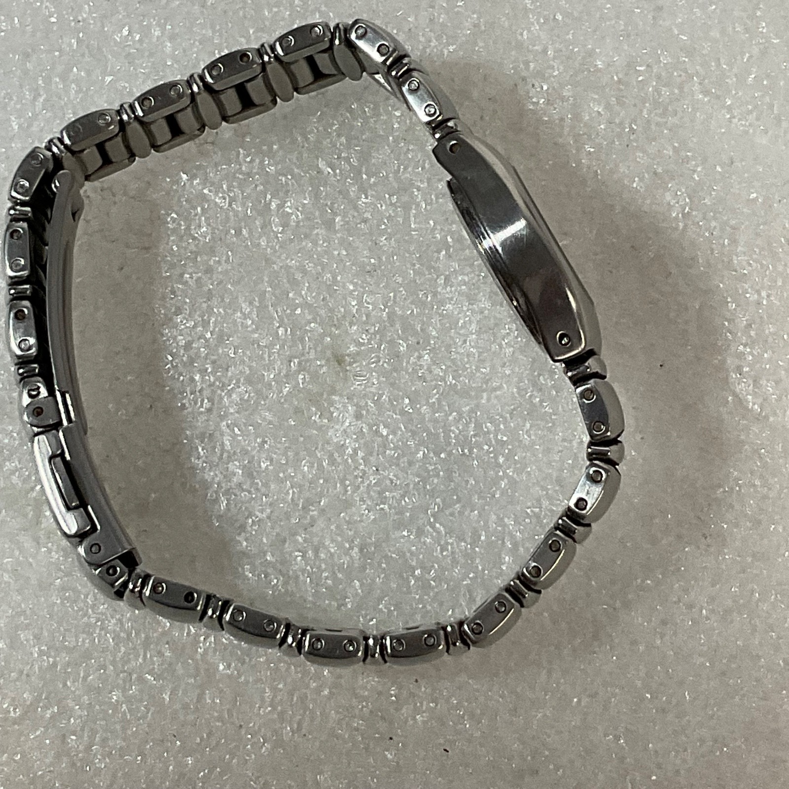 Kenneth Cole Ladies Watch 6in Stainless Steel Band Black Dial KC4207 Japan Quart - Image 9